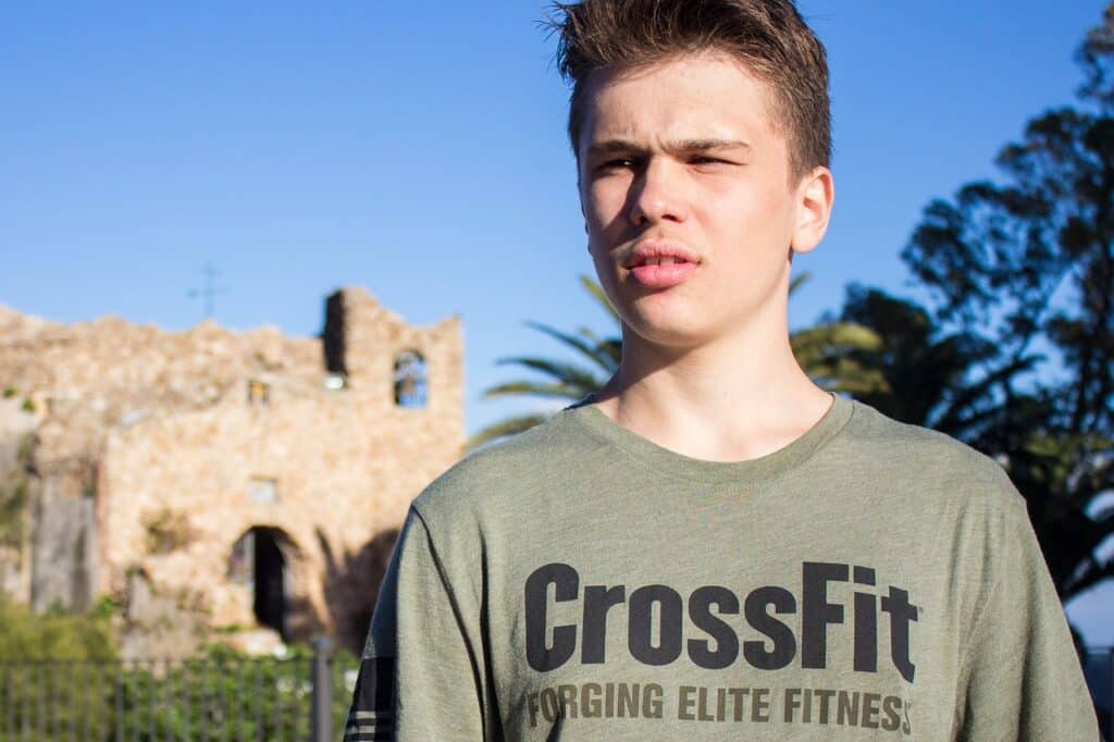 crossfit, forging elite athletes, teenager-2380841.jpg